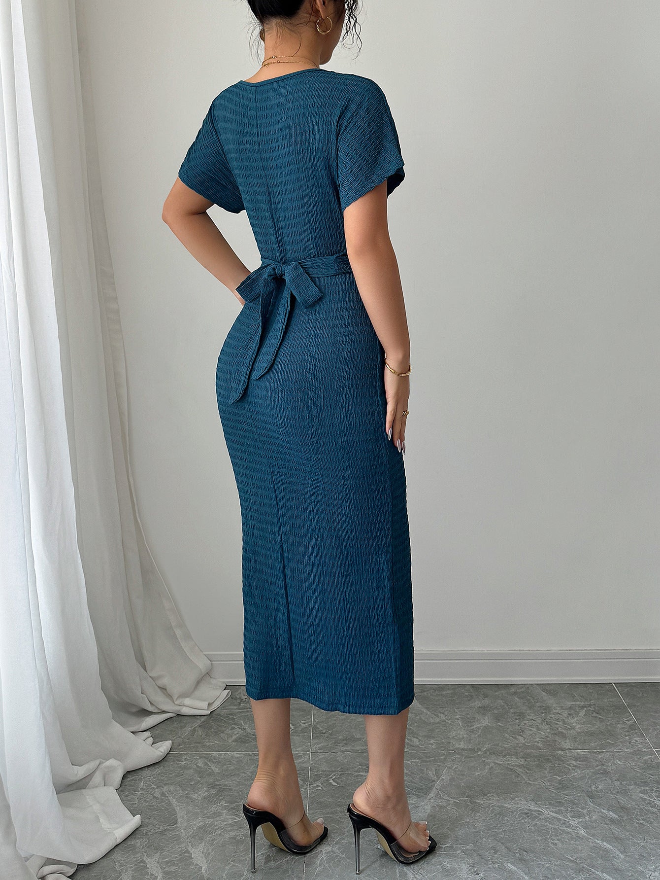 Women's Ribbed Knit Midi Dress with Short Sleeves – Elegant Slim Fit