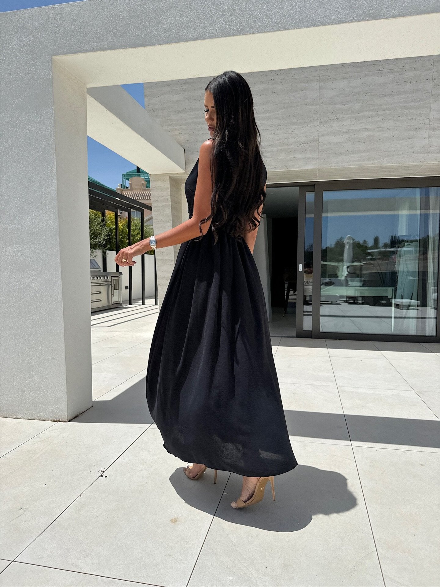 Women's Elegant V-Neck Maxi Dress – Bold Flow Design.